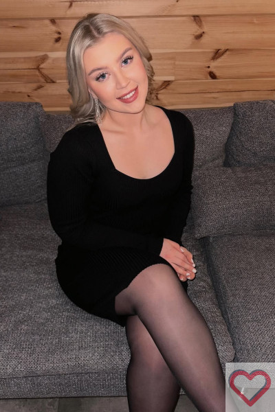 Monique21