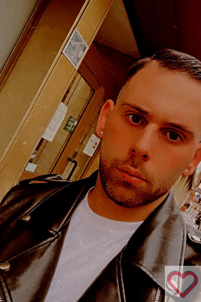 Leon989